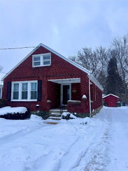 237 E 33rd St, Erie, PA 16504