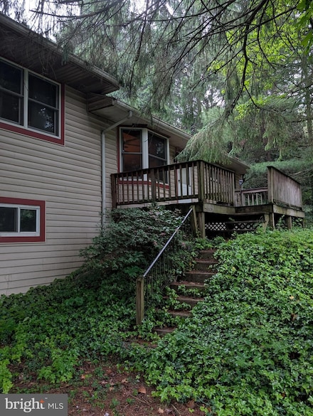 42 Beaver Ave, Enola, PA 17025