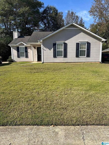 200 Jasmine Dr, Alabaster, AL 35007