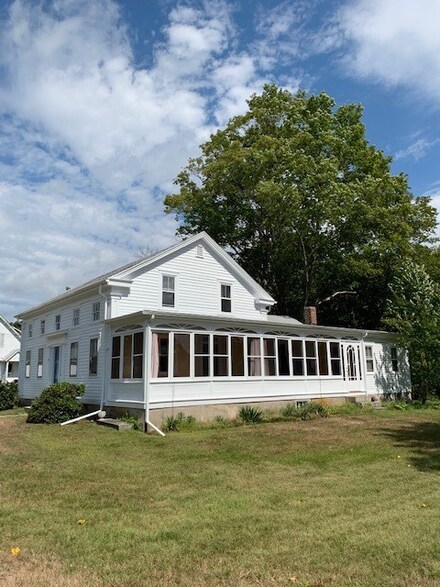 55 Farnum Pike, Smithfield, RI 02917