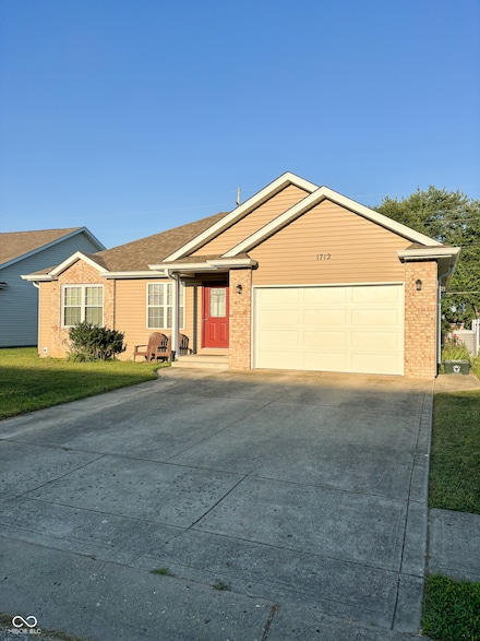 1712 N Oakmont Ave, Greensburg, IN 47240