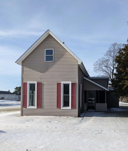 404 S Main St, Kirklin, IN 46050
