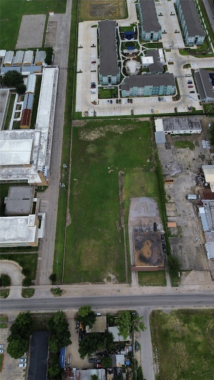 411 Berry Rd, Houston, TX 77022