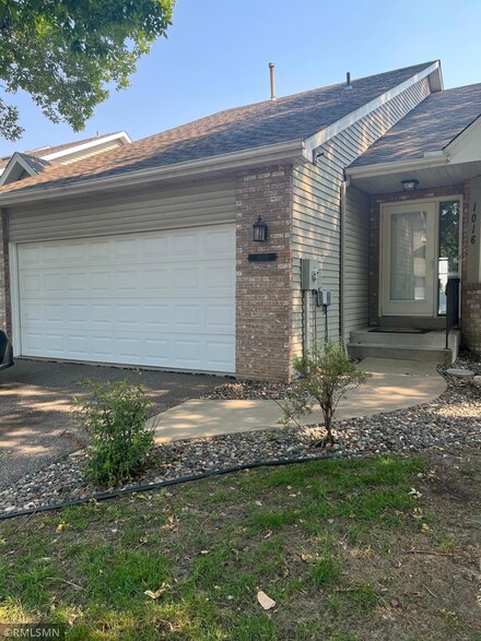 1016 Trenton Cir N, Plymouth, MN 55441