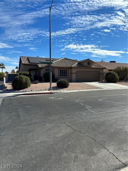 7232 Robins Roost St, Las Vegas, NV 89131