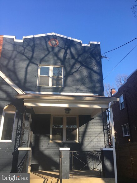 28 53rd St SE, Washington, DC 20019