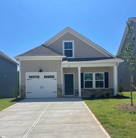 118 Brown Dr, Easley, SC 29642