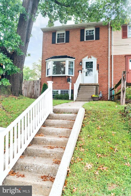 5625 Selford Rd, Halethorpe, MD 21227