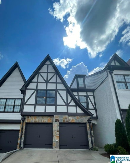 4147 Lennox Way, Vestavia Hills, AL 35216