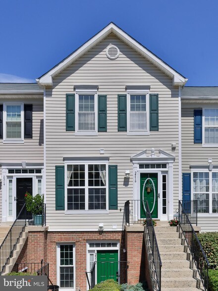 2516 Willow Leaf Ct, Odenton, MD 21113