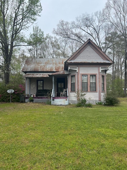 1404 N Main St, Columbia, MS 39429