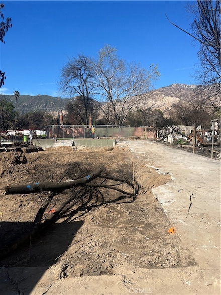 141 E Pine St, Altadena, CA 91001