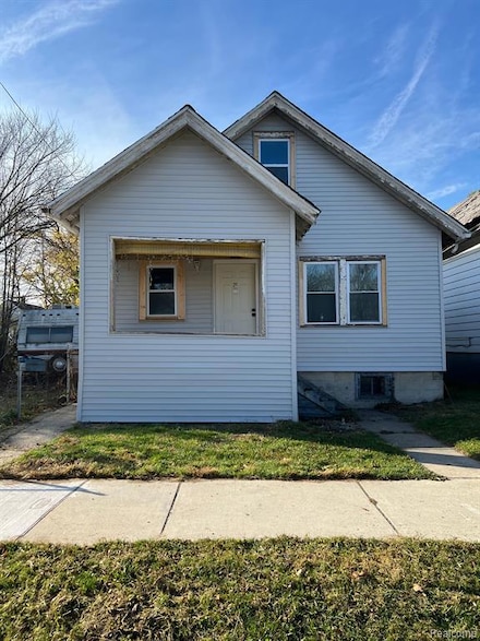 13763 Sparling St, HamtraMcK, MI 48212