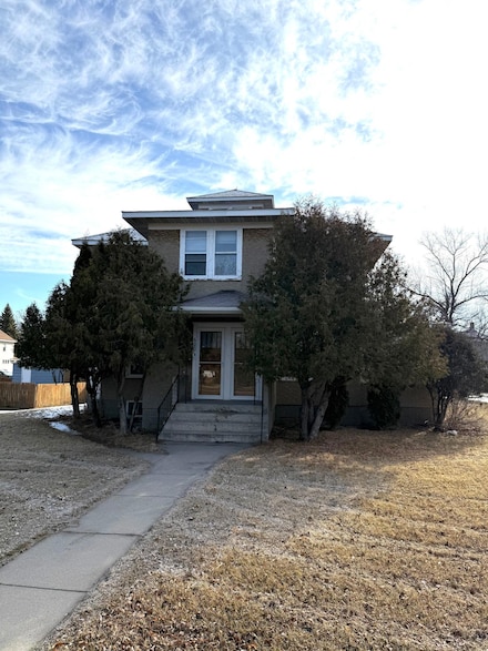 620 and 618 Main Ave N, Thief River Falls, MN 56701