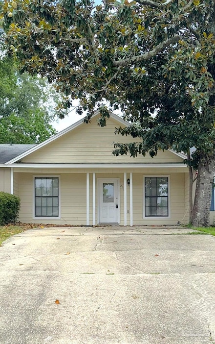 2354 Shoal Creek Dr, Pensacola, FL 32514