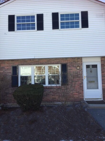 21 Orchard Ave Unit C, Haverhill, MA 01830