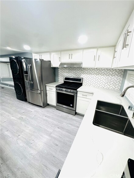 26250 9th St Unit 105, Highland, CA 92346