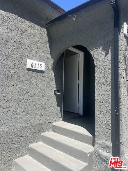 6315 S Victoria Ave, Los Angeles, CA 90043