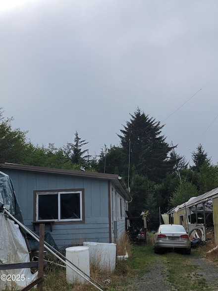 4470 SW Flansberg Ave, Waldport, OR 97394