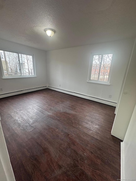 129 Black Rock Ave, Bridgeport, CT 06605