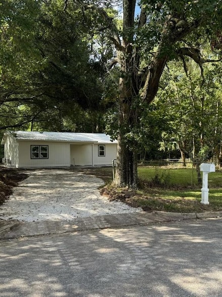 1431 Cedar Park Dr, Mobile, AL 36605
