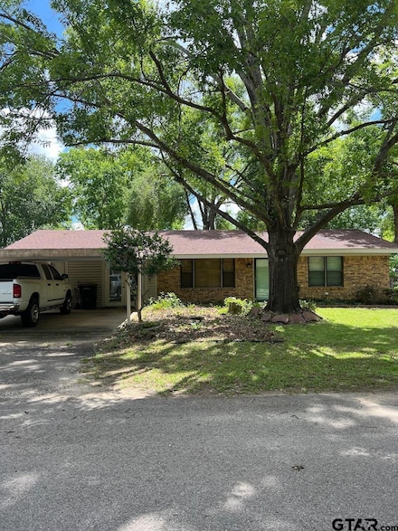 320 Bowers St, Lindale, TX 75771