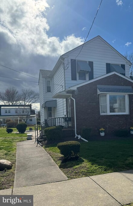 12 Fillmore St, Bristol, PA 19007