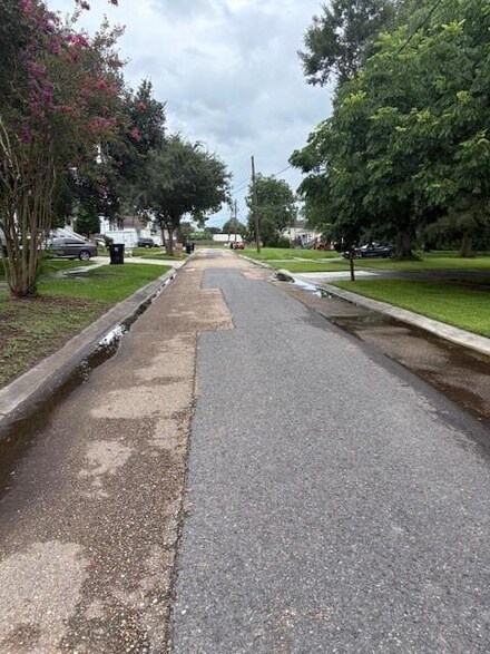 66 E Claiborne Square, Chalmette, LA 70043