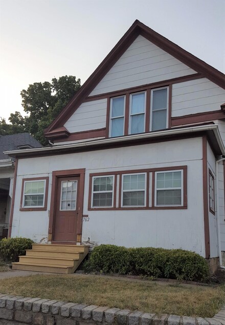 762 Sullivant Ave, Columbus, OH 43222