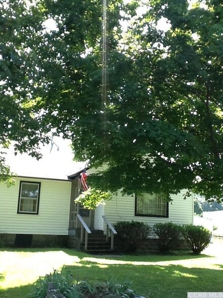386 Hanley Rd, Nassau, NY 12123