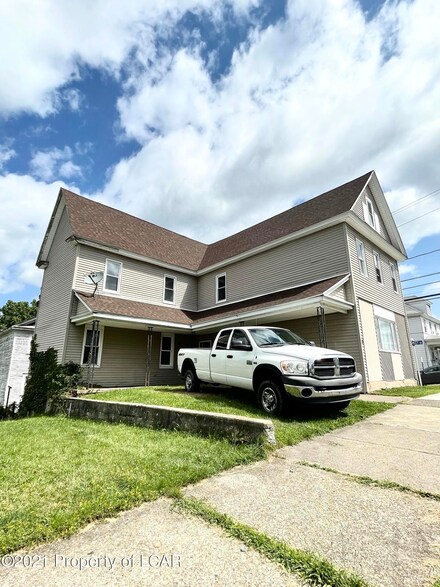 48 E Union St, Nanticoke, PA 18634