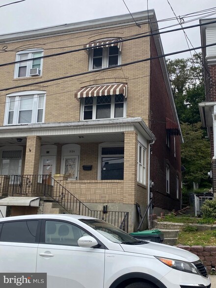 212 1/2 Orwigsburg St, Tamaqua, PA 18252