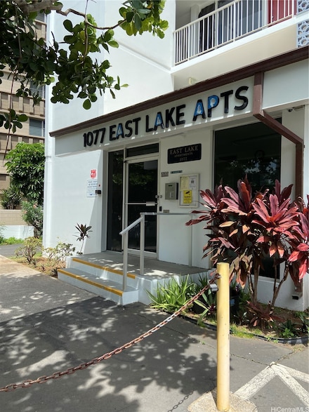 1077 Ala Napunani St Unit 506, Honolulu, HI 96818