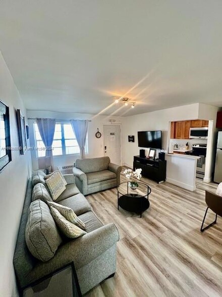 7904 West Dr Unit 1008, North Bay Village, FL 33141