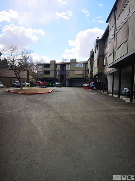 2100 Highview Ct Unit 4, Reno, NV 89512