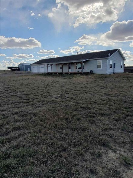 95 Opal St, Douglas, WY 82633