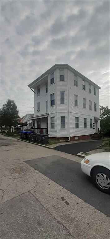 64 Standish Ave, Providence, RI 02908