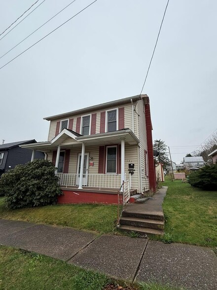 131 W Garber St, Mount Union, PA 17066