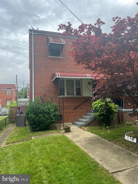 4909 12th St NE, Washington, DC 20017