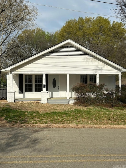 601 N Hickory St, Searcy, AR 72143