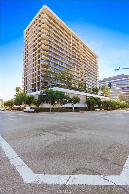 222 Monterey Rd, Glendale, CA 91206