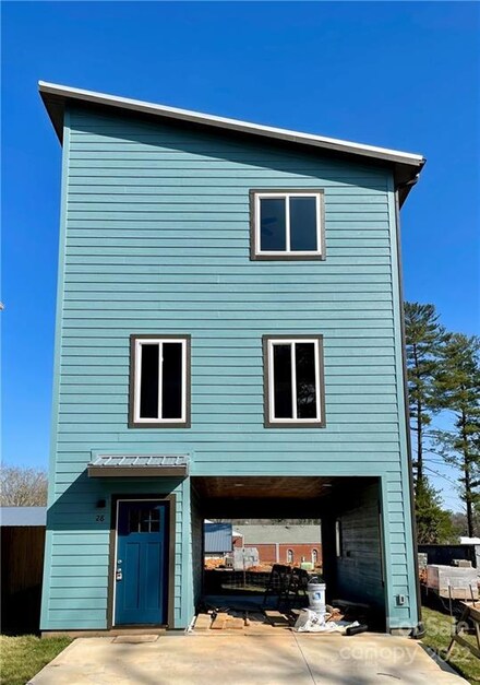 28 E Citra St, Arden, NC 28704
