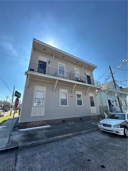 2100 S Liberty St, New Orleans, LA 70113