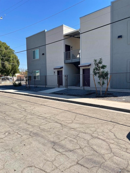 195 N 17th Ave, Yuma, AZ 85364