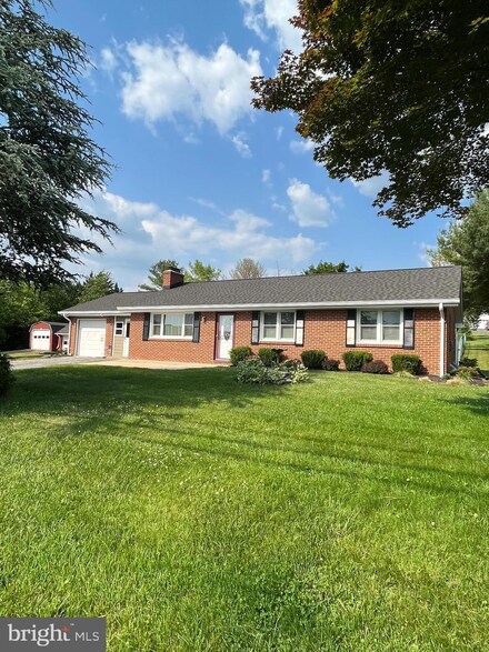 2615 Marston Rd, New Windsor, MD 21776