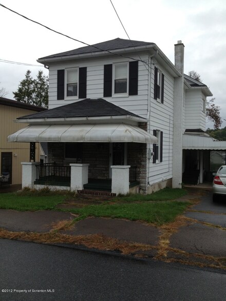 24 Norman St, Pittston, PA 18640
