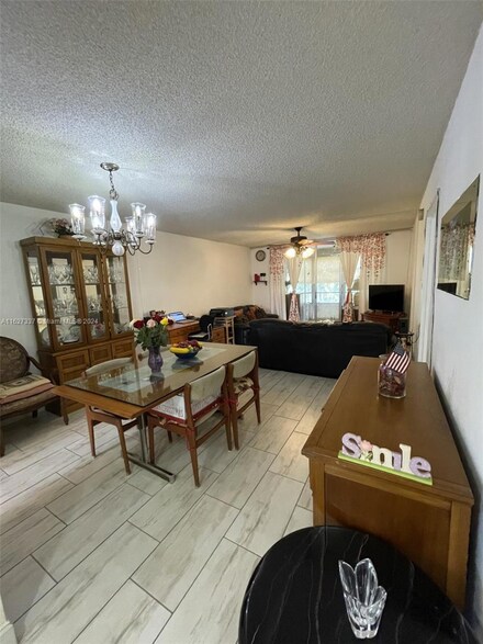 2649 NW 48th Terrace Unit 237, Lauderdale Lakes, FL 33313