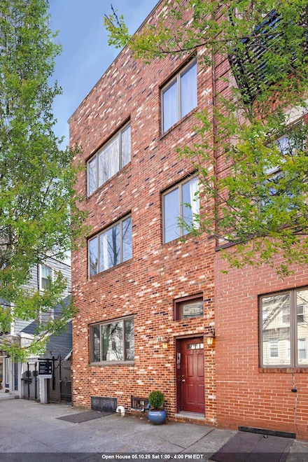 377 3rd St Unit 1, Jersey City, NJ 07302