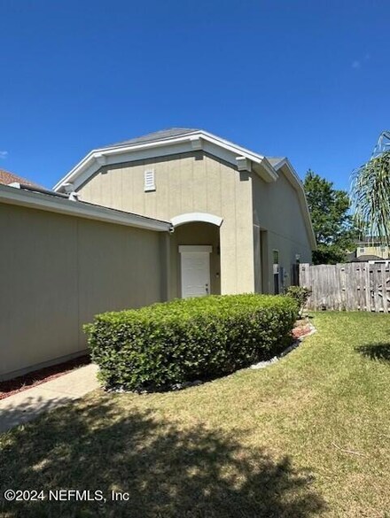 212 Brookfall Dr, Saint Augustine, FL 32092
