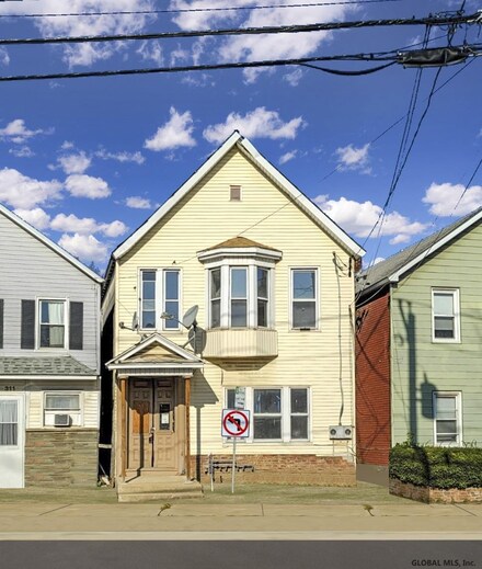313 Front St, Schenectady, NY 12305